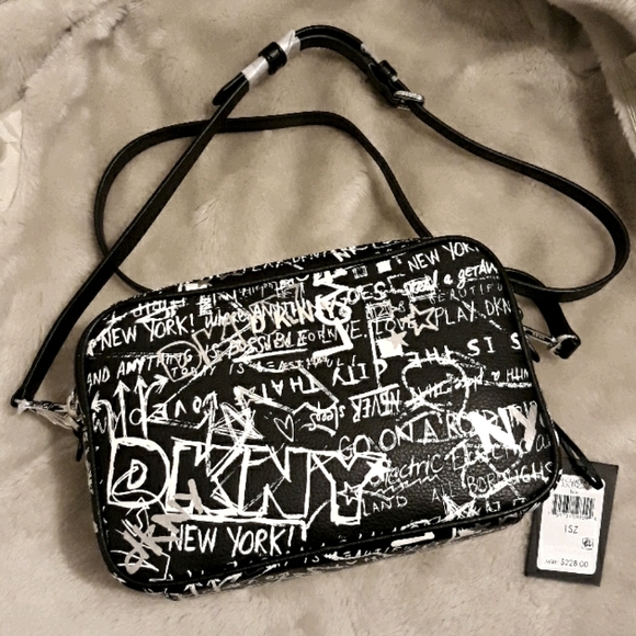 Dkny Bags Dkny Erin Camera Bag Crossbody Leather Poshmark